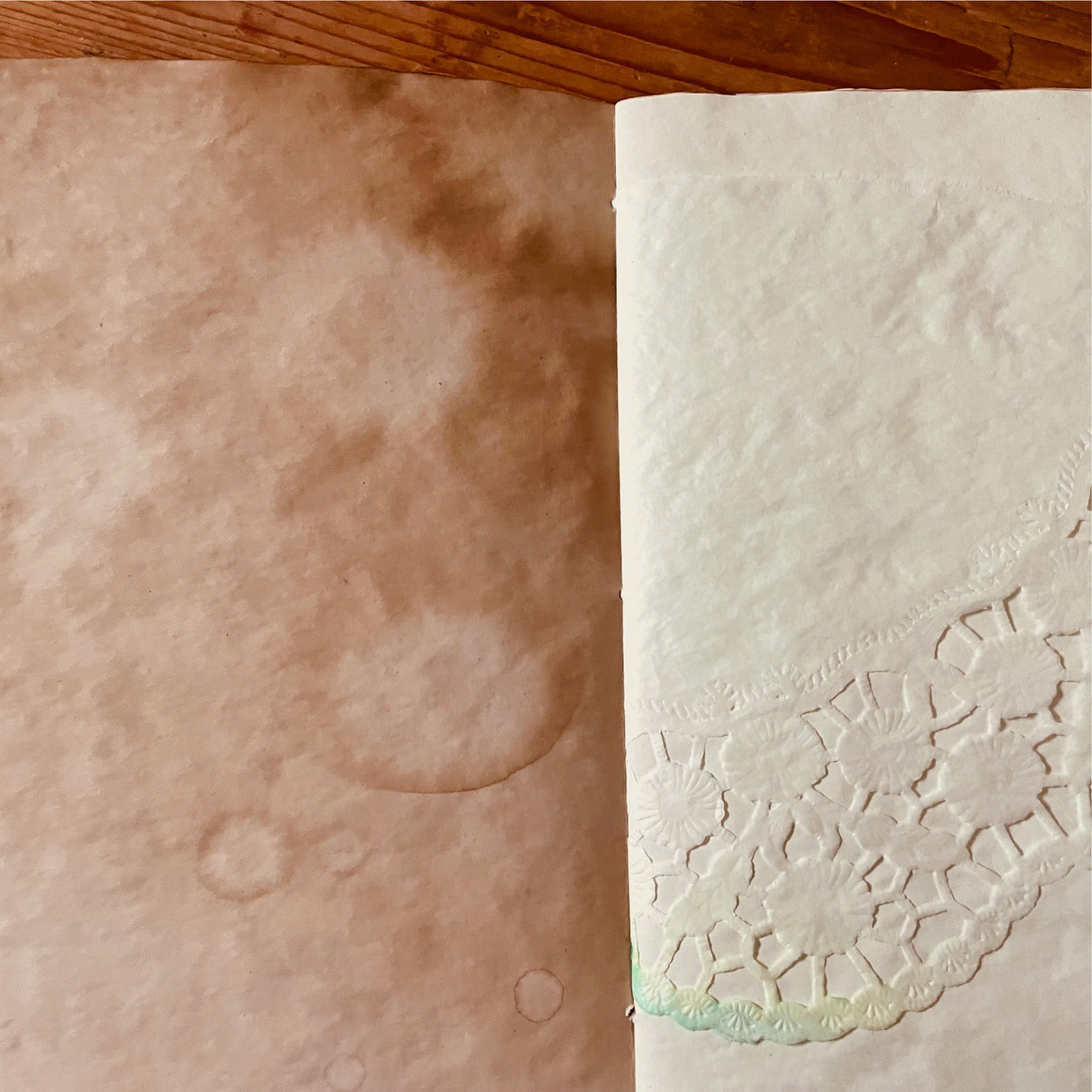 Handgemachtes Notizbuch A5 mit Stoffeinband | grün und Blümchen