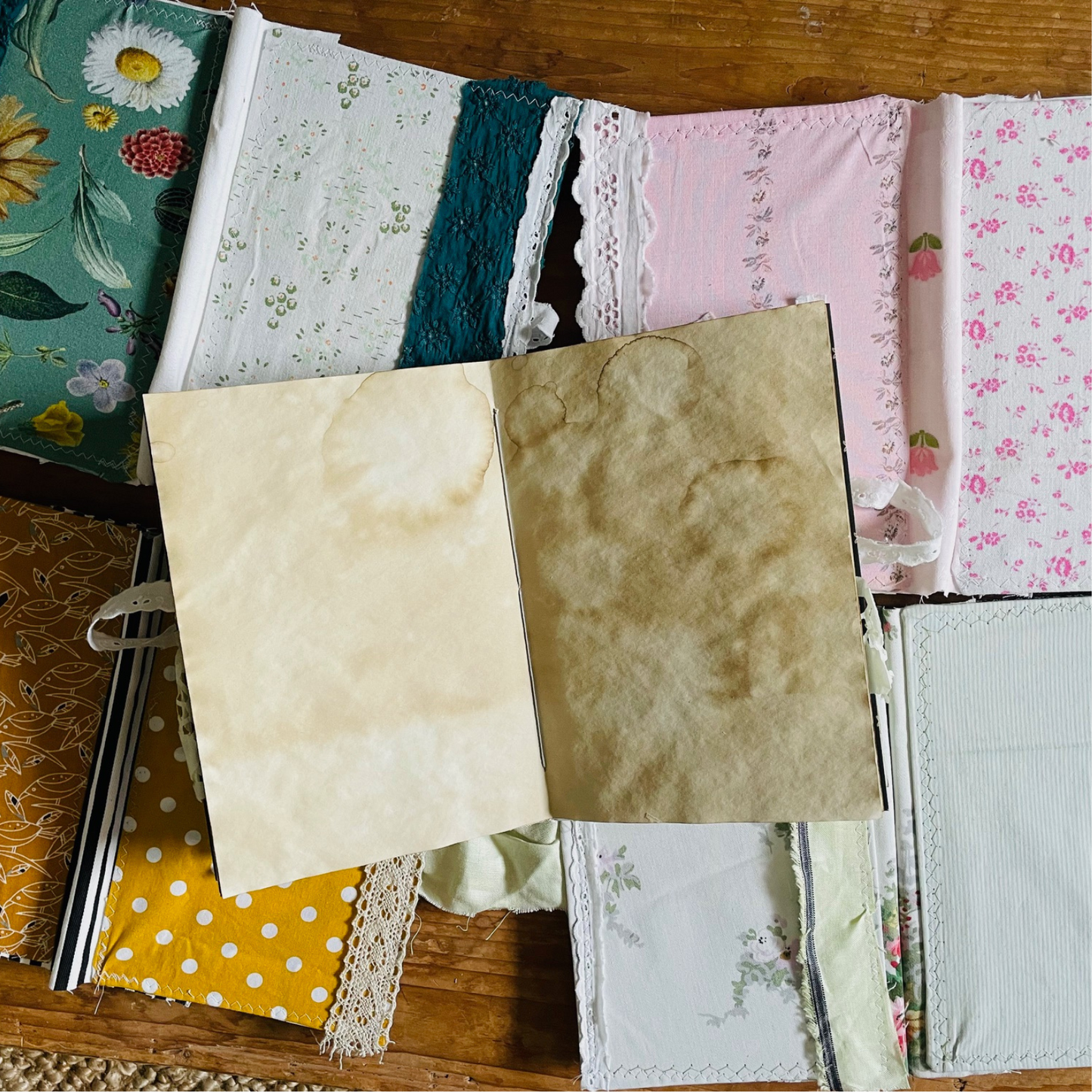 Handgemachtes Notizbuch A5 mit Stoffeinband | hellgrün